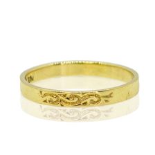 Classic Thin Cylinder Wedding Band Vintage Carvings 14k Gold