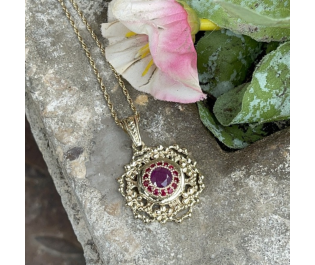 Baroque Inspired Green Pendant Necklace 14k Gold
