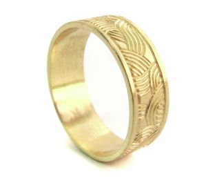 wedding rings/yellow gold wedding sets